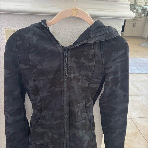 lululemon athletica Jackets & Blazers - lululemon athletica Black Camo Jacket